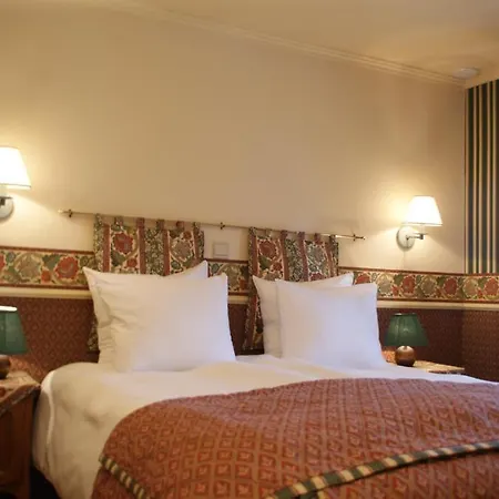 Le Point De Vue Hotel